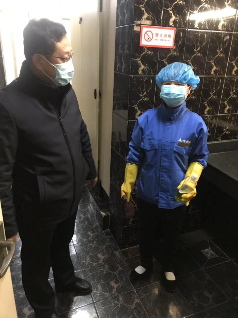 為業(yè)主生命健康筑起“安全屏障”——市政協(xié)委員、濟(jì)南連心物業(yè)黨支部書(shū)記、董事長(zhǎng)王宏勇奮戰(zhàn)一線，勇作“最美逆行者” 消毒服務(wù)